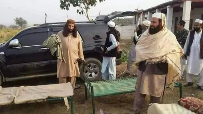 په برید کې د مولوي داود موټروان هم وژل شوی او یو بل کس ټپي شوی.