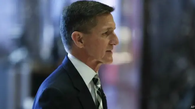 මයිකල් ෆ්ලින්ට් ඔබාමා පාලනය දැඩිලෙස විවේචනය කළ අයෙකි