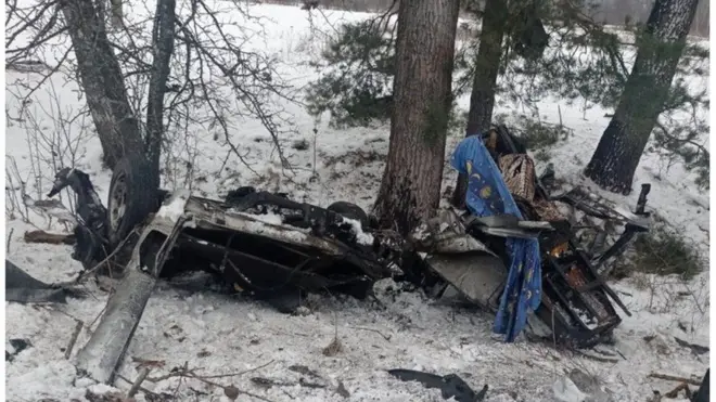 Залишки автомобіля, що підірвався на міні