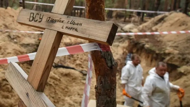 Могилы в Изюме