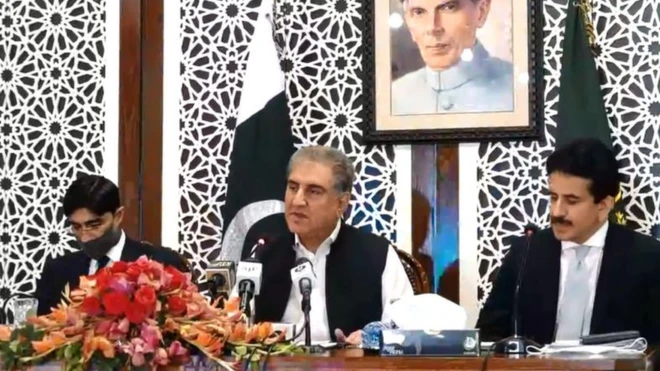 وزیر خارجه پاکستان: هیات طالبان به منظور تسهیل گفتگوهای صلح به این کشور سفر کردند