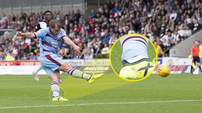 Cada paso de McGowan es seguido por el dispositivo de rastreo, incluido dentro del campo.