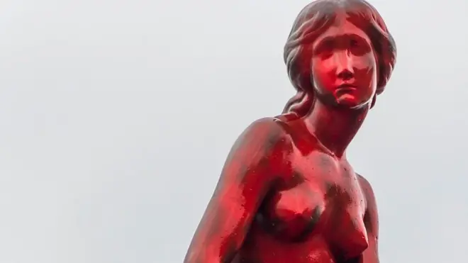 Little Mermaid statue covered in red paint