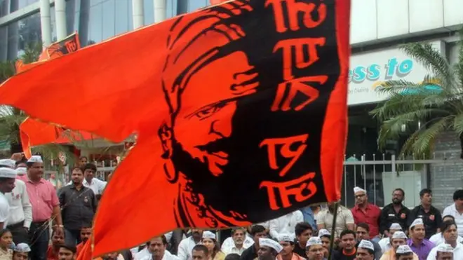 અનામતની માંગણી સાથે દેખાવો કરી રહેલા યુવાનો