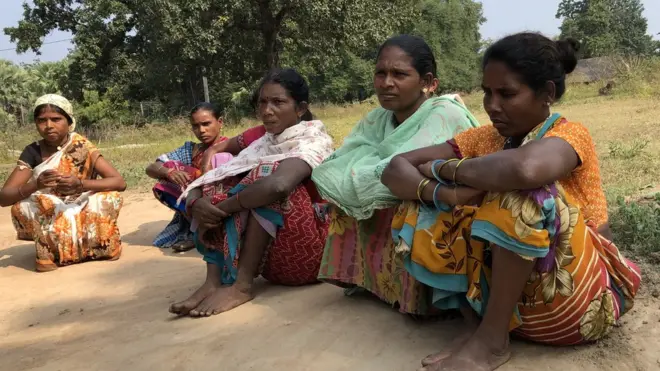 सारकेगुड़ा की महिलाएं