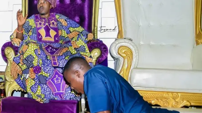 Sunday Igboho n dọbalẹ fun Oluwo tilu Iwo