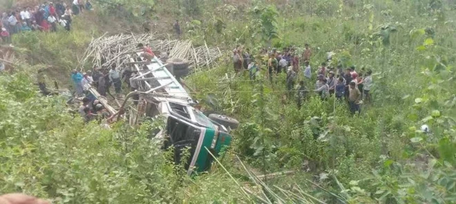 မေ ၂ ရက်က နေပြည်တော်၊ ဥတ္တရသီရိမြို့နယ်မှာ ဝါးကားတိိမ်းမှောက်ပြီးနောက် တွေ့ရတဲ့မြင်ကွင်း