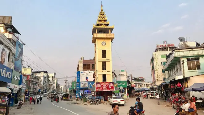 မူဆယ်မြို့ပေါ်မြင်ကွင်း (ပုံဟောင်း)