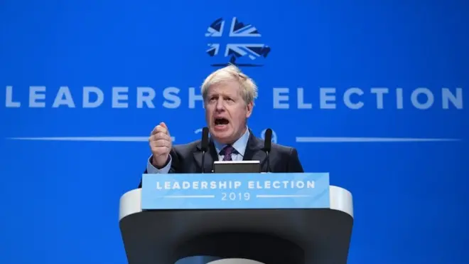 Boris Johnson lidera a corrida pelo governo britânico, mas viu popularidade cair após ser gravadoesportes net apostasbriga doméstica