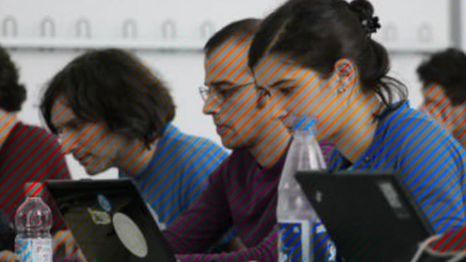 Para conseguir el mismo efecto utilizando líneas, la separación tiene que ser menor que en la cuadrícula.