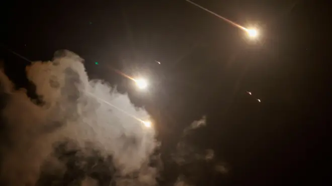 ఇజ్రాయెల్ మీద ఇరాన్ క్షిపణులతో దాడి