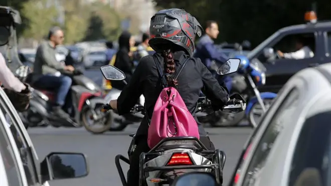 موتورسواری زنان