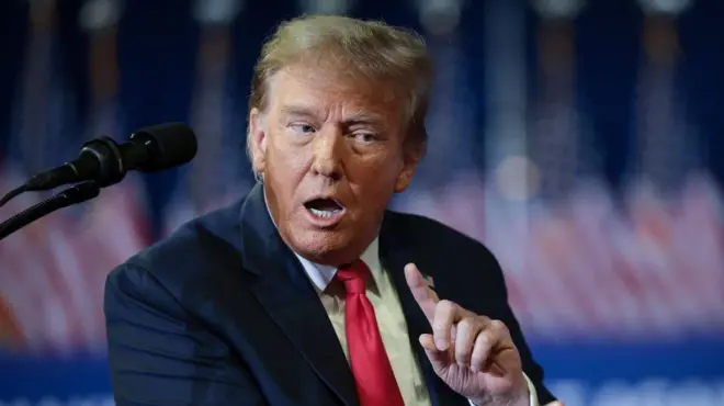 Trump durante su intervención del sábado en Conway (Carolina del Sur)