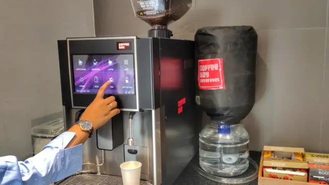 전부터 사무실은 바이러스와 박테리아 확산의 원천지 역할을 해왔다