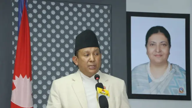 आइतवारको पत्रकार सम्मेलनमा बोल्दै सञ्चारमन्त्री पार्वत गुरुङ