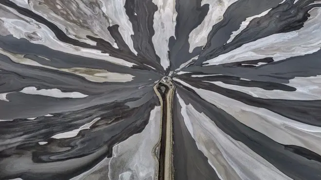 Afrikaa Kibbaatti laggeen kosii warshaa albuuda daayimandii baasaniin faalaman, saamii irraa yemmuu mul'atu