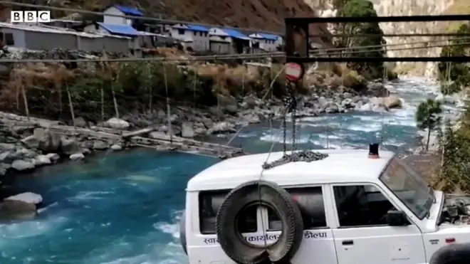 नेपाल में एंबुलेंस