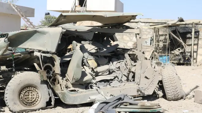 غزني والي وايي برید د هاموي موټر په مټ شوی، چې له چاودېدونکو توکو ډک شوی و.