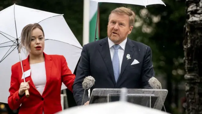 डच राजे विलेम-अलेक्झांडर आणि राणी मॅक्सिमा