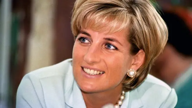 ไดอานา เจ้าหญิงแห่งเวลส์ เสด็จเปิดศูนย์เพื่อผู้พิการและศิลปะเมื่อวันที่ 27 พ.ค. 1997