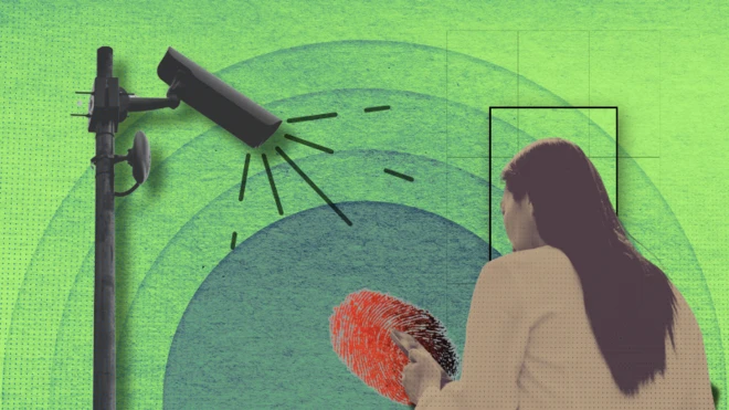 အမျိုးသမီး တစ်ဦး ဖုန်းကြည့်နေတဲ့ပုံ၊ သူ့လက်မှာကိုင်ထားတဲ့ ဖုန်းအောက်မှာတော့ လက်ဗွေတစ်ခု၊ တစ်ဖက်မှာတိုင် တစ်လံုးပေါ်က လျှို့ဝှက် ကင်မရာတို့ကို ပေါင်းစပ် သရုပ်ဖော်ထားတဲ့ ဓာတ်ပုံ ဖြစ်ပါတယ်။