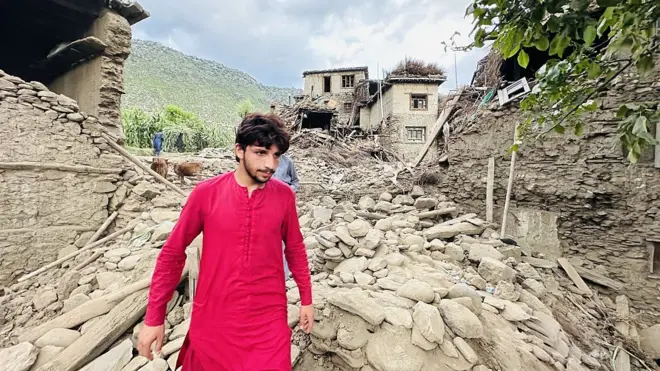 د کونړ زلزلې ویجاړی 