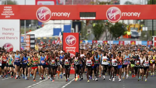 Участие в Лондонском марафоне считается очень престижным для бегунов