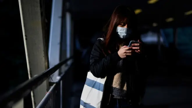 在香港《国安法》实施前，香港法律只授权政府封锁一些色情、侵犯版权或犯罪的网络资料。