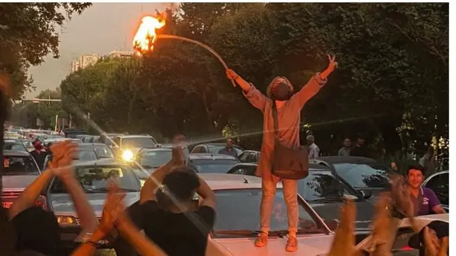 النساء في مقدمة الاحتجاجات التي عمت مدن إيران