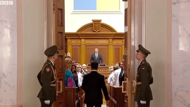 Володимир Зеленський оголосив, що розпустить Верховну Раду