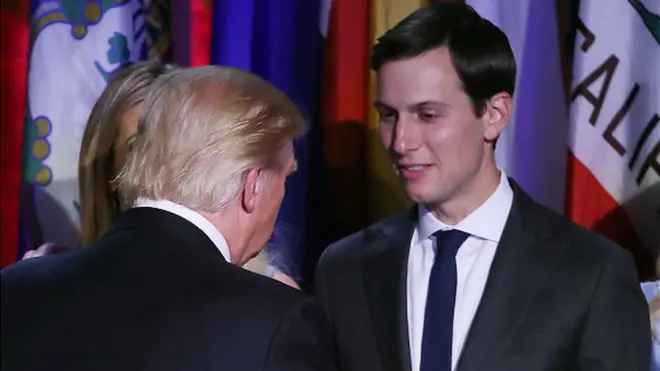 Donald Trump et son gendre, Jared Kushner,(D), après son discours de New York le 9 novembre 2016