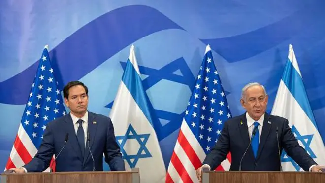 نتنياهو (يمين) مع ماركو روبيو