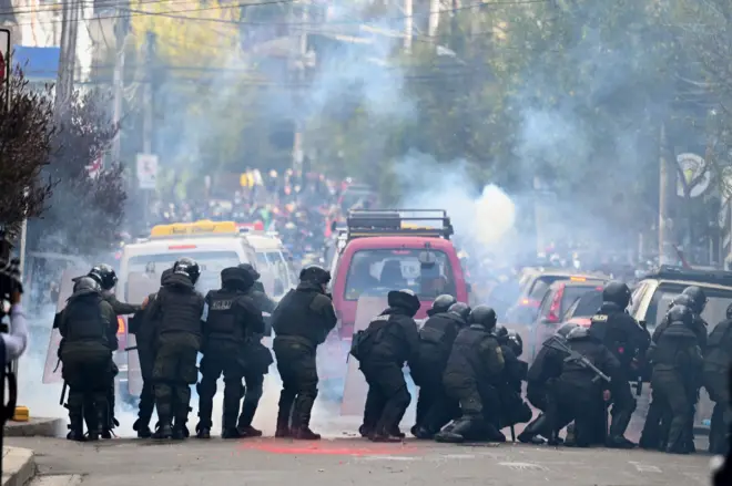 اعتراضات به ماموران مهاجرت در پارامونت لس آنجلس