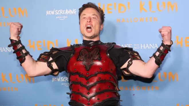 एलन मस्क ने ट्विटर का नियंत्रण अपने हाथ में लेने के बाद कंपनी में व्यापक छंटनी की योजना का एलान किया है