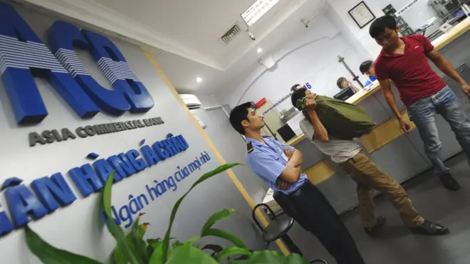 Hàng loạt ngân hàng nước ngoài rút khỏi thị trường VN