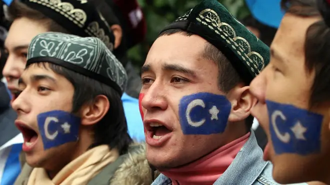 57084668 - ’غزہ میں لڑائی کی تباہ کن قیمت عام شہری ادا کر رہے ہیں‘