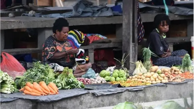 Sepuluh kabupaten di Papua disebut BPS tergolong daerah dengan tingkat kemiskinan tertinggi di Indonesia.