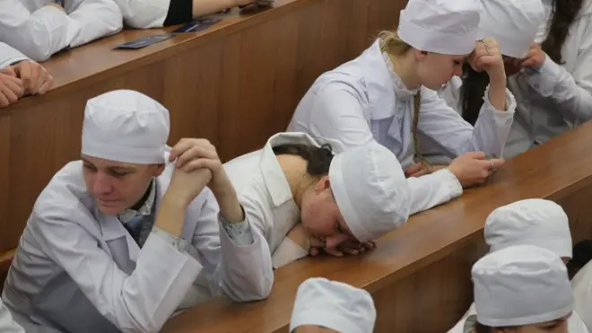 студенти-медики