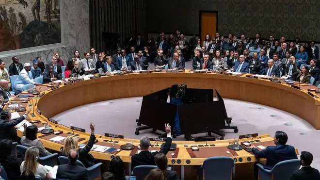 BM Güvenlik Konseyi'ndeki oylamadan bir fotoğraf.