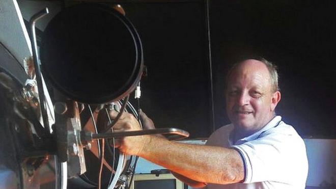 Víctor Buso com seu telescópio