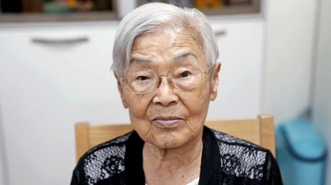 إحدى الناجيات من القنبلة النووية لي جونج سون
