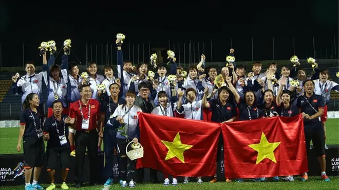 Đội tuyển bóng đá nữ Việt Nam đăng quang ngôi vô địch tại SEA GAMES 29 hồi tháng Tám