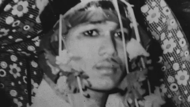 1982માં દયાનંદ ગોસાંઈના લગ્નનો ફોટોગ્રાફ