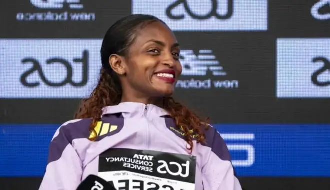 ትዕግስት ኣሰፋ ኣብ መድረኽ ፍሽኽ ኢላ ትርአ