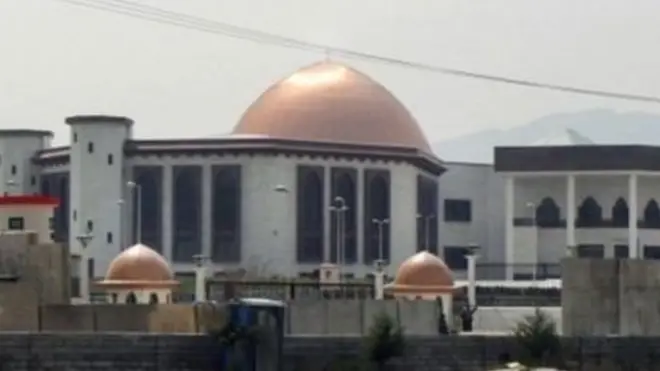 د ولسي جرګې یو شمېر غړي وايي، سبا پنجشبنه به د ولسي جرګې په عمومي غونډه کې د هغې یوې لانجمنې رایې په اړه چې کولای شي د ریاست برخلیک روښانه کړي، رایه اچوونه وشي.