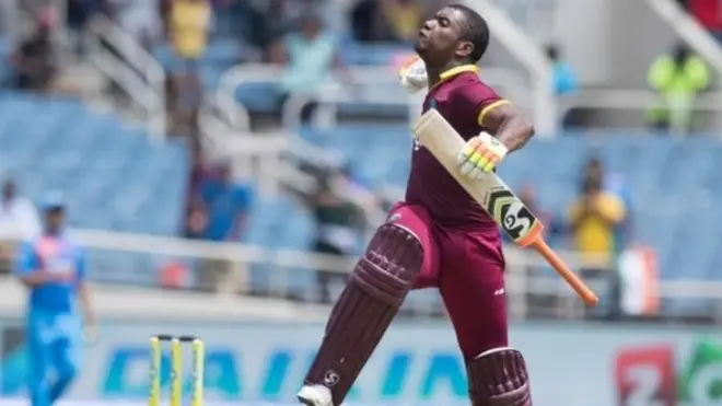 ایون لوئس نے 62 گیندوں میں 125 رنز بنائے جس میں 12 چھکے اور چھ چوکے شامل تھے