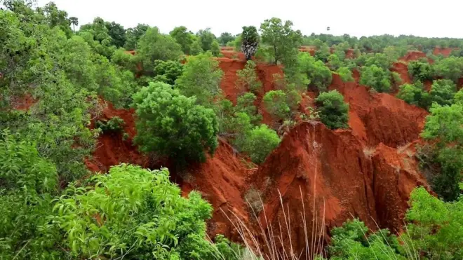 భీమిలి ఎర్రమట్టి దిబ్బలు