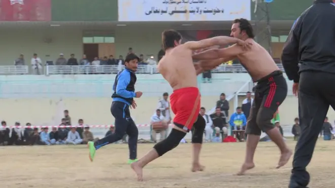 دا ځايي لوبه د خوست په مرکز، اسماعیل خېلو ولسوالۍ او نورو سیمو کې کېږي.