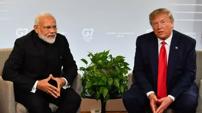 નરેન્દ્ર મોદી સાથે ડોનાલ્ડ ટ્રમ્પ