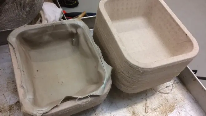 ఎండుగడ్డి, మొక్కజొన్న కాడలతో ఈ ట్రేలను తయారు చేశారు